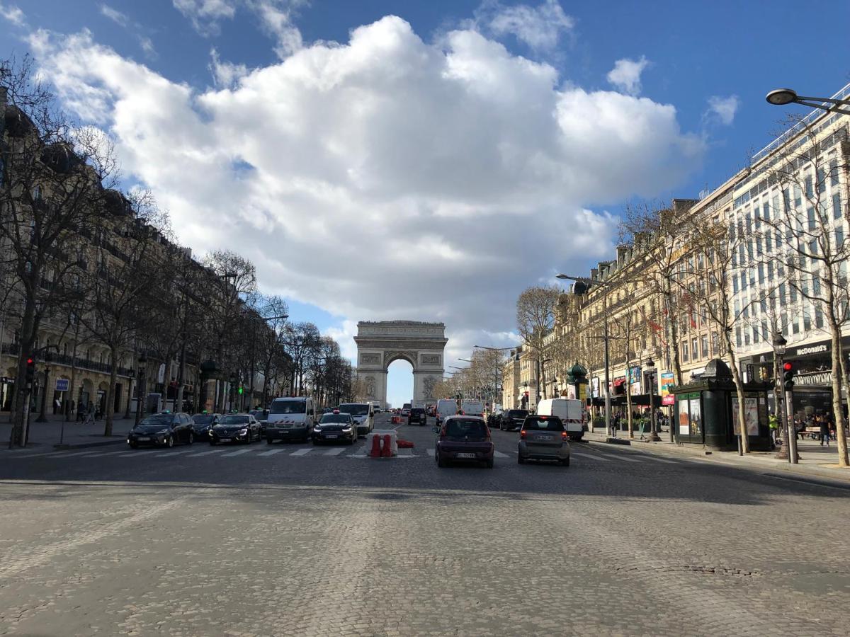 New Etoile Arc De Triomphe Renovated March 24 Parijs